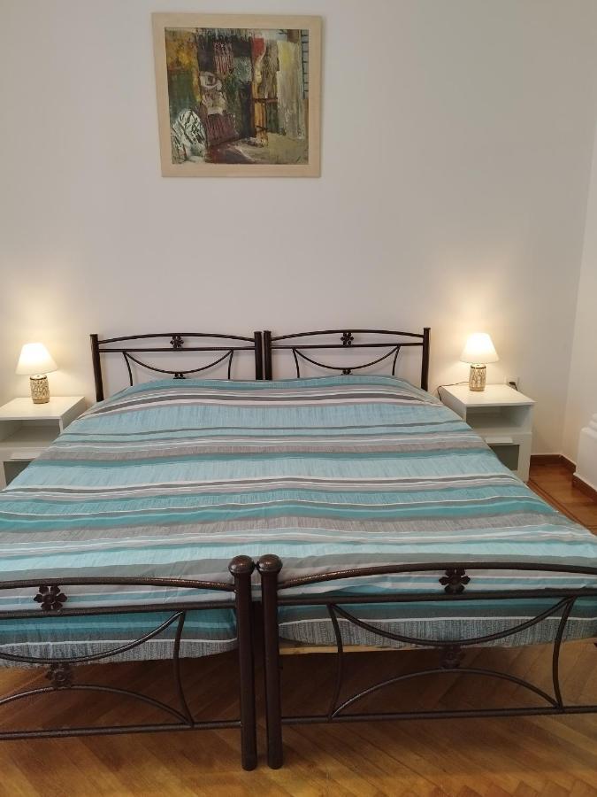 Комната Pilika 4Room With Shared Bath Афины Экстерьер фото